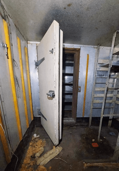 Покинутий корабель, судно, TSS Duke of Lancaster, творці "Титаніка", корабель-привид, застиглий у часі, парк розваг