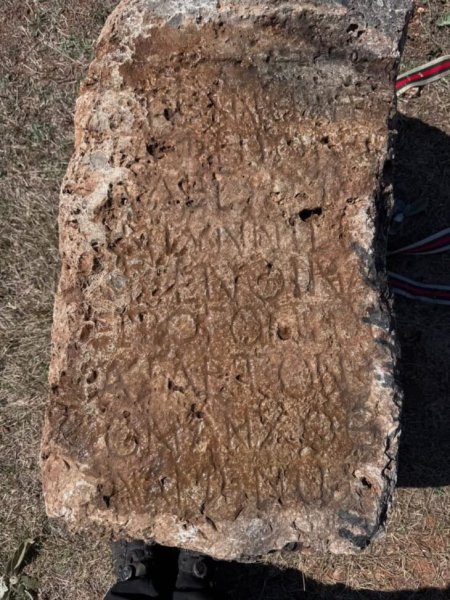 Розкопки в Албанії – археологи знайшли римську гробницю – фото2