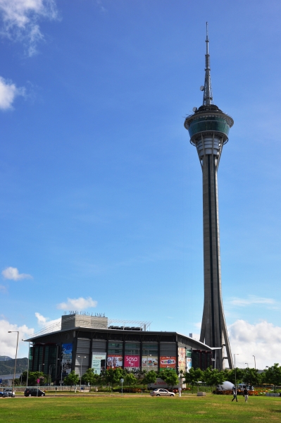 Macau Tower у Китаї Банджі-джампінг, стрибок, нещасний випадок, Китай, вежа, екстрим, курйози
