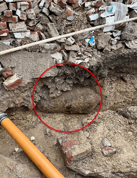 Мужчина нашел бомбу, бомба, снаряд, Вторая мировая война, копал траншею, правоохранители, эвакуация, зацепил лопатой