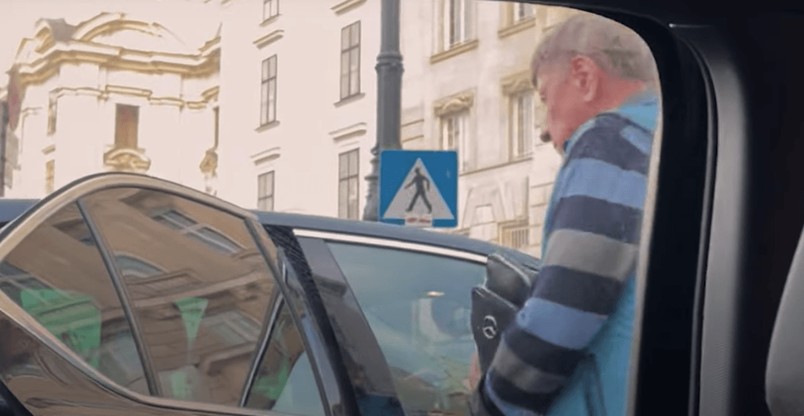 Александр Волков