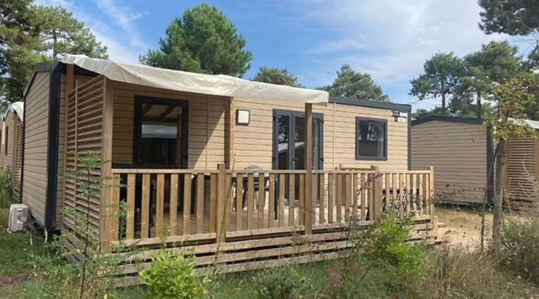 зона за нудистки къмпинг Плаж във Франция, къмпинг, нудисти