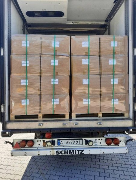 грузовик, коробки, гуманитарная помощь