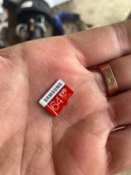 Zala 421-16E2, картка пам'яті