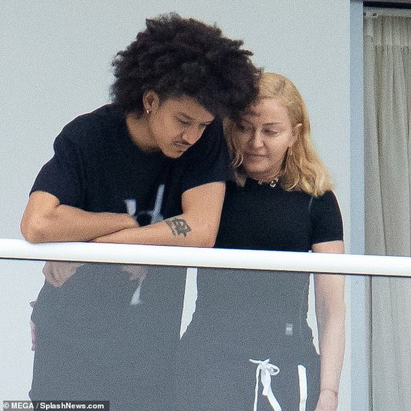 мадонна, ахалмалик уильямс