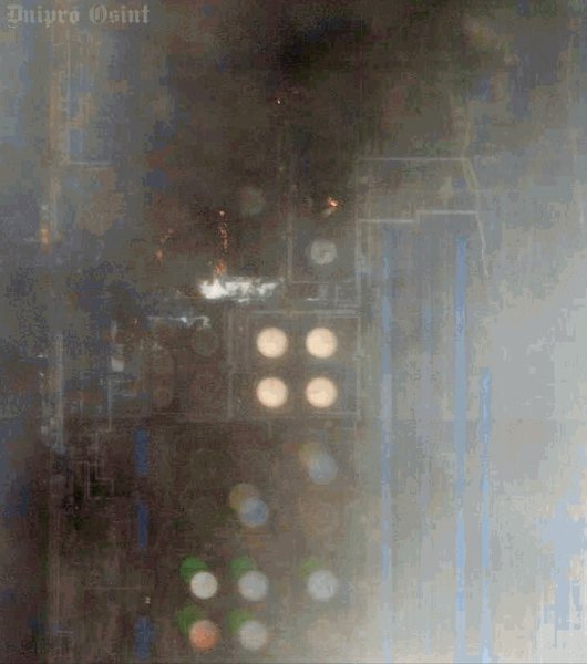 Дрони знов атакували Усть-Лугу: як горять термінал та станція у нафтовому порту РФ (фото, відео)