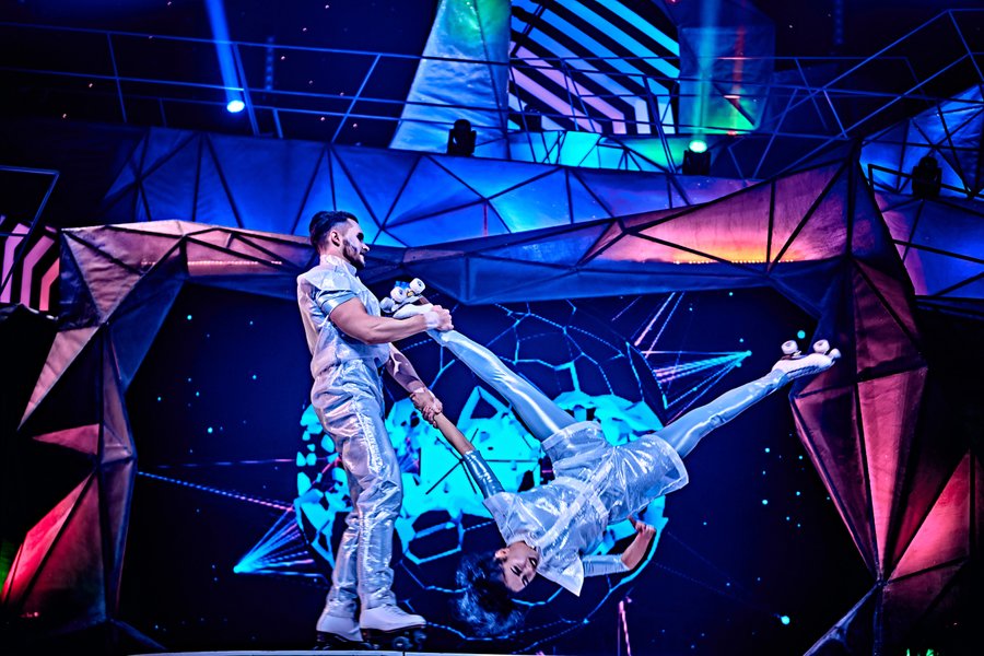 оля полякова, "Нова Cнігова королева", новогоднее шоу, новогоднее представление, шоу во дворце украина, дворец украина, мюзикл снежная королева, украинский мюзикл, новый год