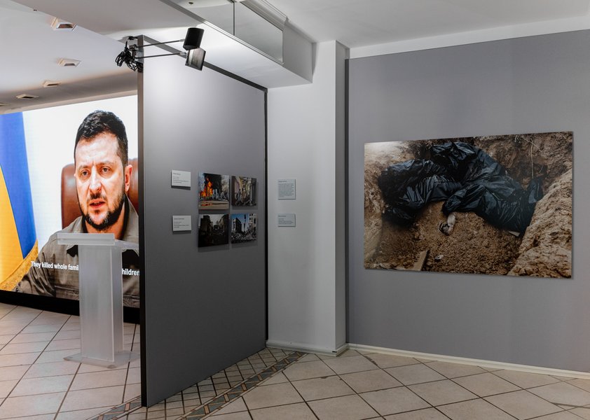 Найкращий спосіб, яким наша команда може захищати Україну – це не зброя, а виставки та арт-проекти