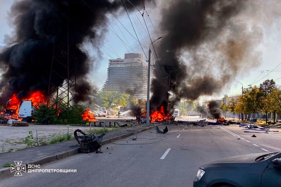 В ДСНС показали, як ліквідовували наслідки російського удару