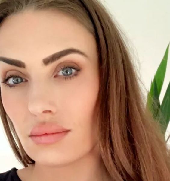 Ошибочный некролог, Фей Финаро, женщину все считали мертвой из-за ошибки на сайте, курьезы, интересные истории