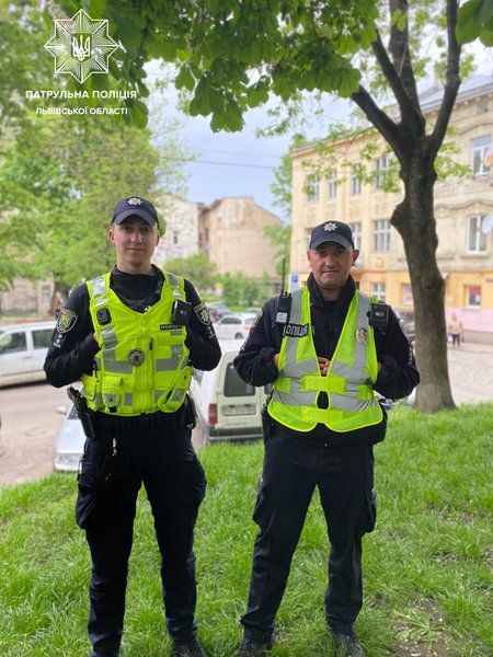 кража, вещи, кража во львове, вещи школьника, телефон и часы, куртка, украденные вещи