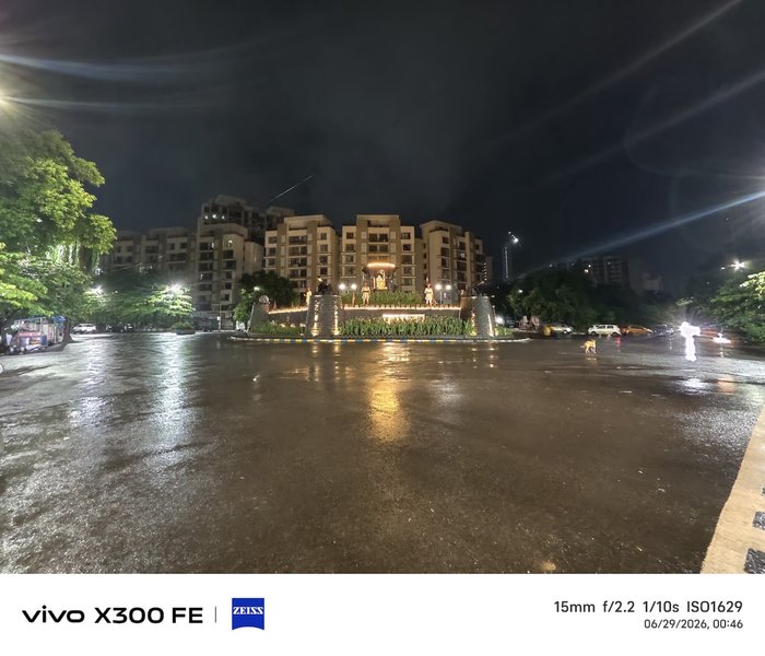 Фото в ночном режиме на Vivo X300 FE