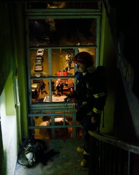 во львове загорелась многоэтажка