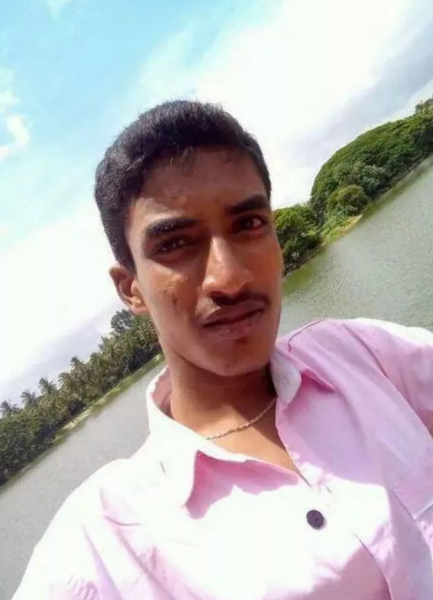 Санджай, індуїстський храм Гунданджанея, Індія, селфі, фото, курйоз, трагедія, утопленик, компанія студентів, туризм, відпочинок