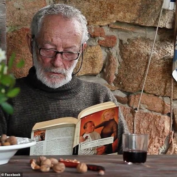 Мауро Боранди, остров, Италия, Национальный парк, Туристы, Робинзон Крузо