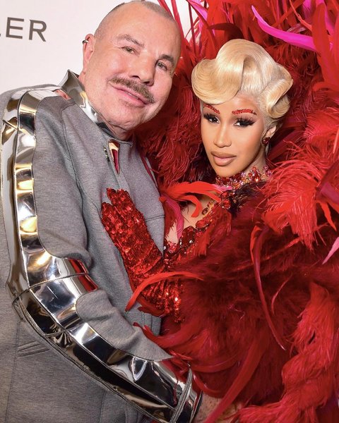 ирина шейк, карди би