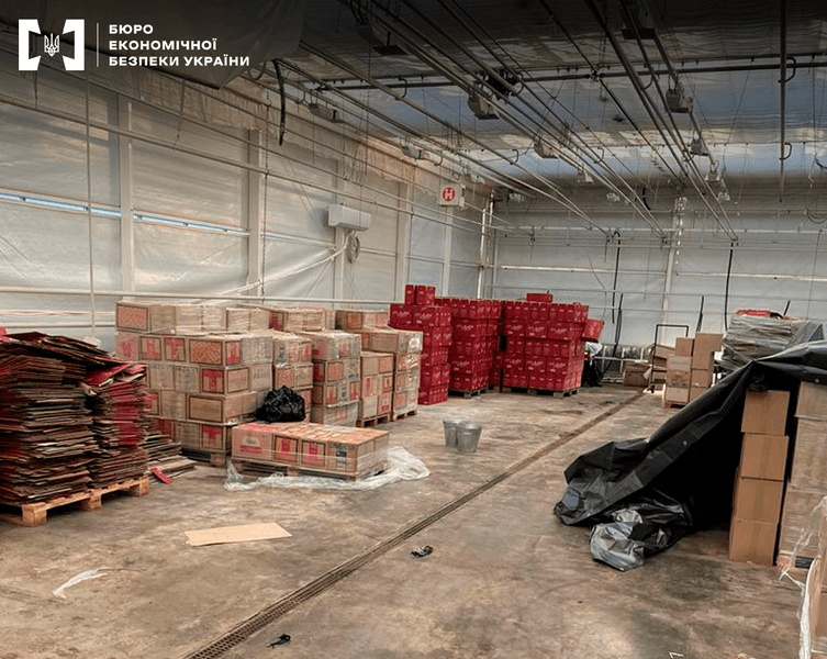 БЕБ викрило масштабне виробництво фальсифікованої харчової продукції в парку Межигір'я