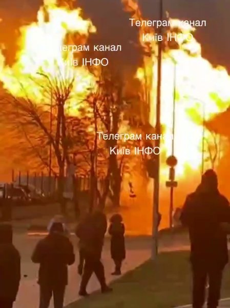 автосалон тесла, пожежа Tesla, пожежі електромобілів, ракетний обстріл Києва