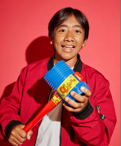 7-летний мальчик заработал $22 миллиона на роликах в YouTube