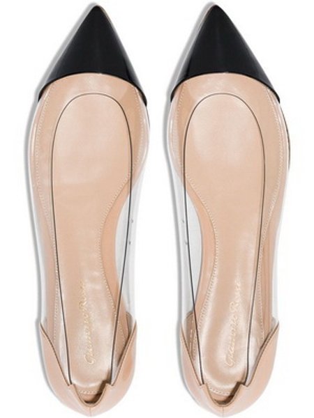 балетки з гострим носом