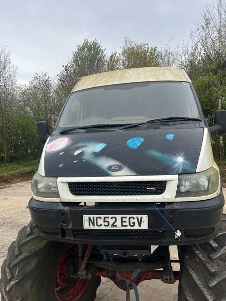 Ford Transit монстр-трак