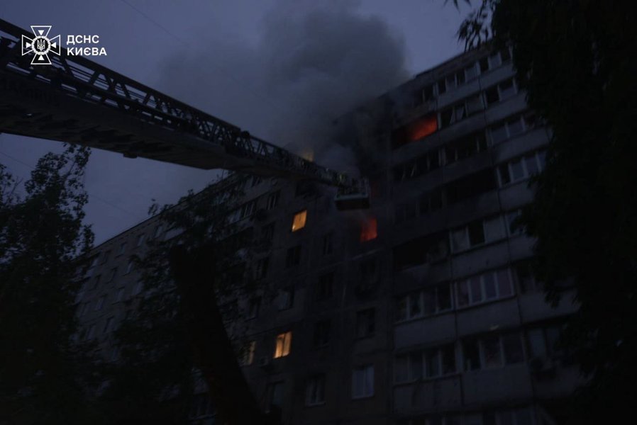 Последствия атаки ВС РФ "шахедами" по Киеву