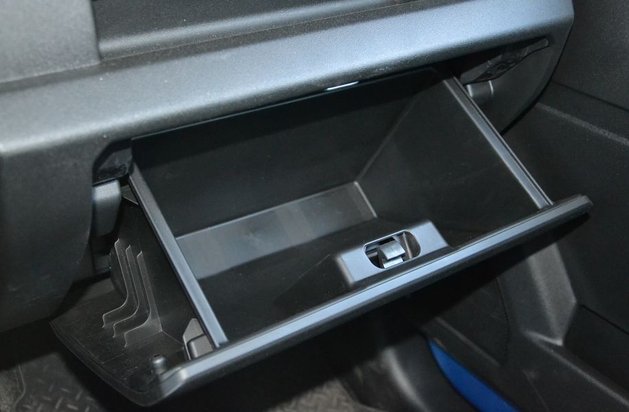 Перчаточный ящик Suzuki Jimny