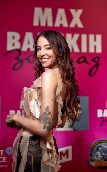 DOROFEEVA фото 2023