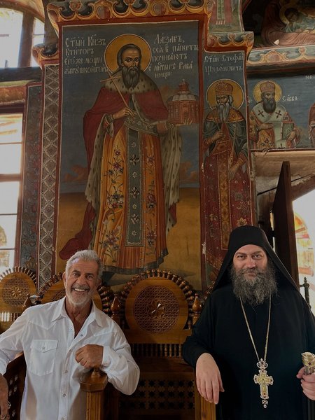 Мел Гибсон, монастырь Хиландар