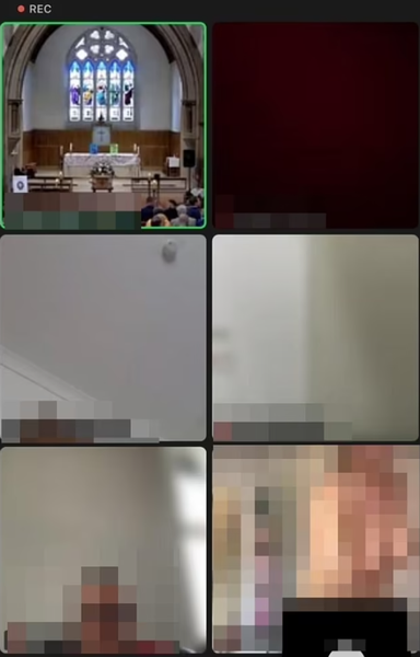 Камера в душе была не исключена, курьез на похоронах, церемония прощения онлайн, Великобритания, фото