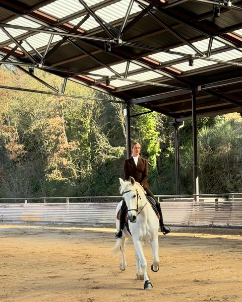 Рози Гантингтон-Уайтли