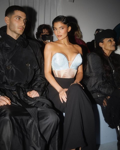 Jean Paul Gaultier, жан поль готье, кайли дженнер, модный показ, неделя моды, неделя моды в париже