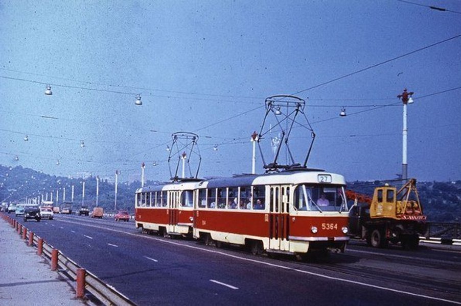 Трамваи на мосту Патона, старый Киев ретро фото