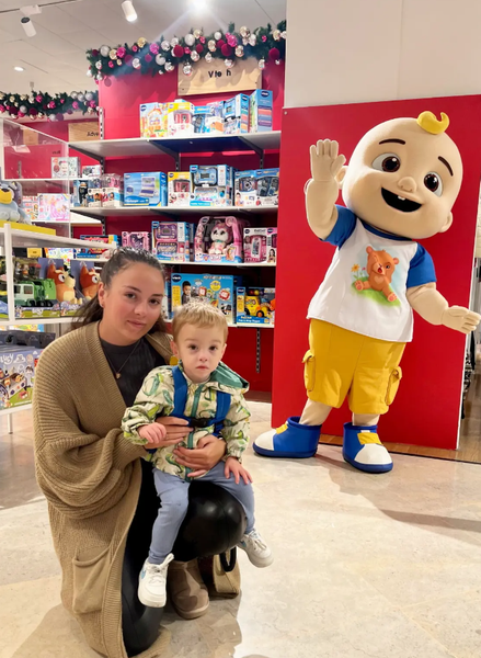 Народження двійнят, перейми, пологи, діти, ускладнення при вагітності, Велика Британія, фото