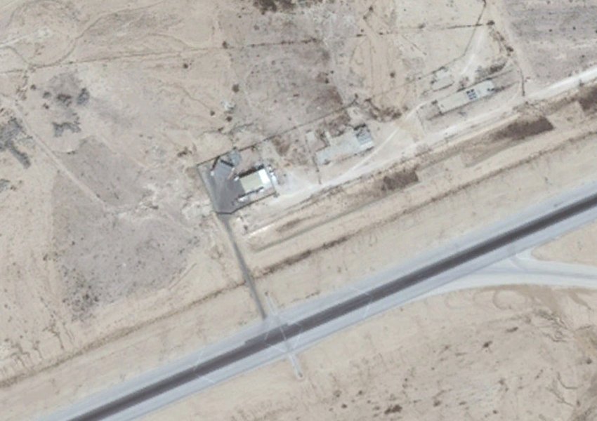 Супутникові знімки бази Рамон