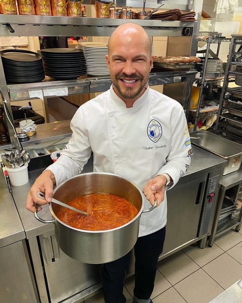 рецепт борщу, борщ, ідеальний борщ, як приготувати борщ, як приготувати ідеальний борщ, майстершеф борщ, борщ від Володимира Ярославського, володимир ярославський майстершеф, майстер шеф володимир ярославський, рецепти Ярославського, український борщ