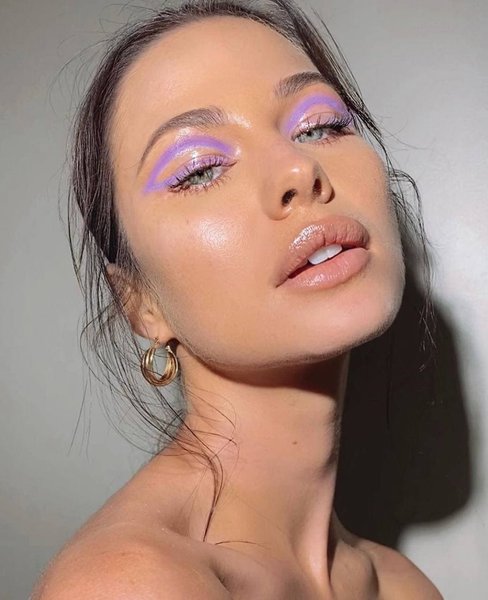 цветные стрелки, макияж, новый год макияж, новогодний макияж, лавандовый макияж