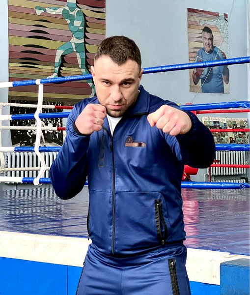 Євгеній Олійник, інтерв'ю з Євгенієм Олійником, актор, продюсер, життя актора, Євгеній Олійник про себе,