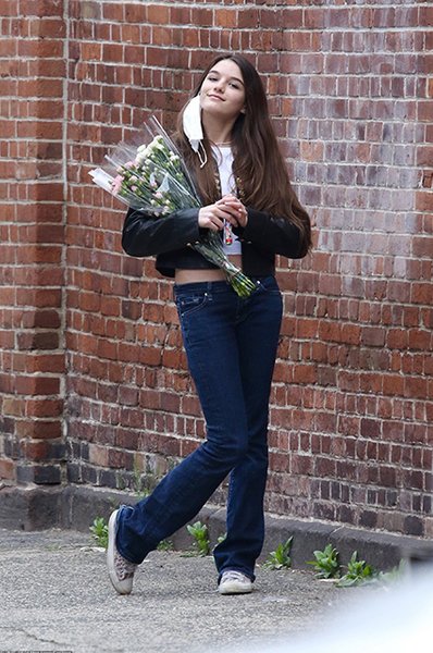 Сури Круз, день рождения, дочь Тома Круза