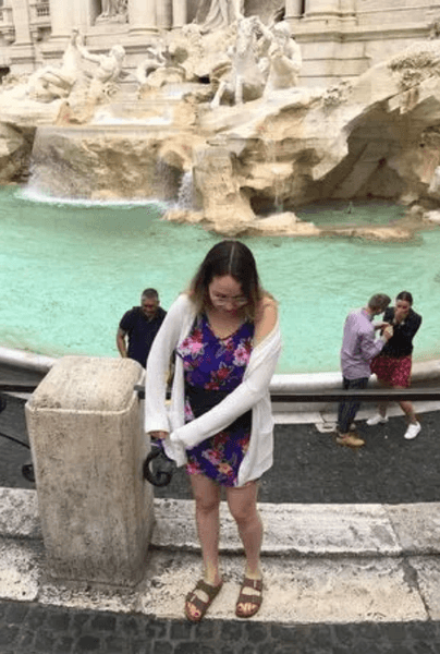 Рим, фонтан, дівчина, пара