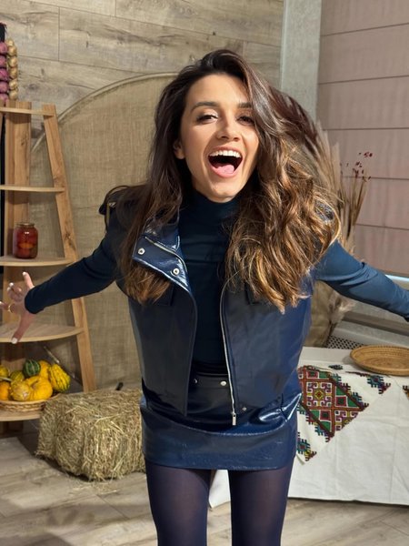 Liya Li, співачка, учасниця Холостяка