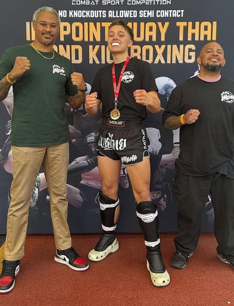 Сын Анджелины Джоли и Брэда Питта