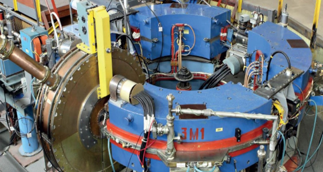 ускоритель частиц, синхротрон