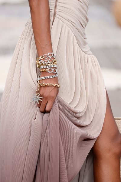 цепи, украшения, модные украшения, модные тренды, тренды 2022