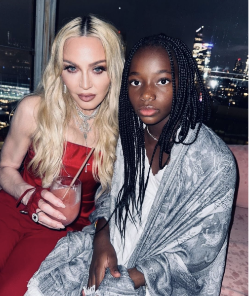 Мадонна з донькою Мадонна з донькою