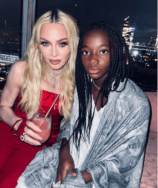 Мадонна з донькою