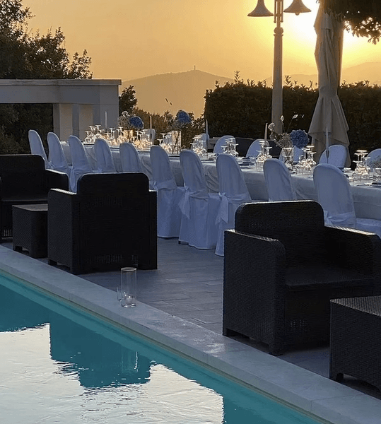 Ресторан в Италии, покинули страну, сбежали со свадьбы, молодожены сбежали со свадьбы, не оплатили счет, дорогостоящий банкет