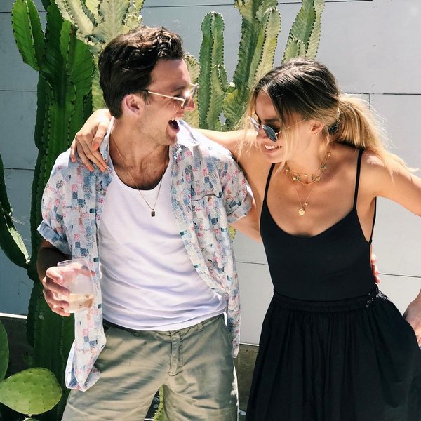 Марго Роббі, том акерлі