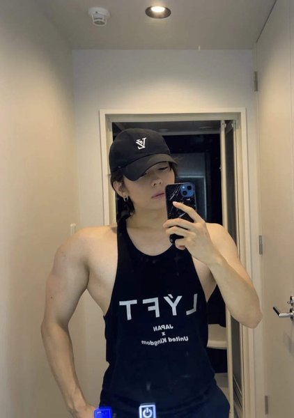 Мужчина стал моложе на десяток лет благодаря отказу от вредных привычек, заменив их на режим с питанием по часам