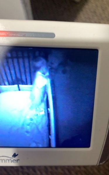 Отец увидел что-то мистическое на камере наблюдения, паранормальные явления, интересные истории